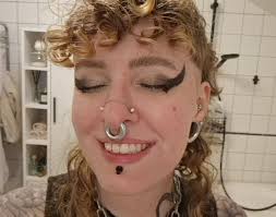 Förra lördagen var jag o Robin i göteborg o såg @lillasysterofficiell allra  sista spelning. De va magiskt. 🖤🖤🖤