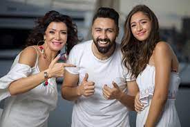 كشفت الفنانة لقاء سويدان عن تعرضها لحادث سير وهي بصحبة ابنتها، لتقوم بنشر صورتين لسيارتها بعد الحادث الأليم. Ø£Ù†Ø§Ù‚Ø© Ù„Ù‚Ø§Ø¡ Ø³ÙˆÙŠØ¯Ø§Ù† ÙˆØ§Ø¨Ù†ØªÙ‡Ø§ ÙÙ‰ Ø¬Ù„Ø³Ø© ØªØµÙˆÙŠØ± Ø¬Ø¯ÙŠØ¯Ø© ØµÙˆØ±