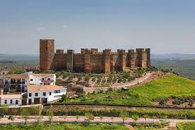 Los Castillos Mas Bonitos De Espana Para Viajar En El Tiempo Castillos Jaen Espana Viaje En El Tiempo