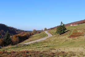 Pour voir toutes les facettes du département, on peut parcourir la. La Route Des Cretes Tourisme Vosges
