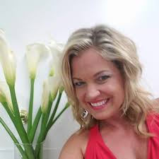 Angela Volker (@AngelaVolker)