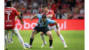 ¡Drama en el Gre-Nal! Penal fallido y lesión complican al Gremio - Imagen principal del artículo