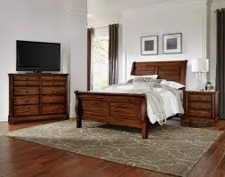 Shop our simple, timeless and versatile custom crafted wooden furniture. Maple Bedroom Ideas And Photos Houzz