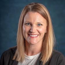 Elizabeth Seifert's Instagram, Twitter & Facebook