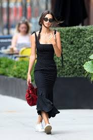 Pinterest Dariaglosss In 2020 Emily Ratajkowski Style Fashion Dresses