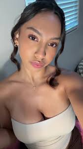 Savannah Hannah Bougie