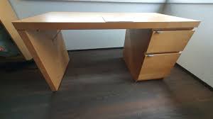 Schreibtisch ( ikea jonas) + schubladenelement: Ikea Tisch Jonas Acheter Sur Ricardo