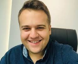 Potrzebne osocze dla młodego policjanta ze Starachowic. Kamil Ostrowski  liczy na was