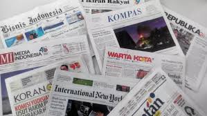 Suatu media yang digunakan untuk bisa menyampaikan informasi secara singkat kepada khalayak ramai secara kontinyu, baik melalui media gambar, teks, atau audio disebut. Macam Macam Media Komunikasi Pengertian Dan Fungsinya