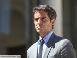 À l'époque, le cachet lui avait permis de s'acheter un scooter, selon ses confidences sur instagram.qui l'eut cru ? Gabriel Attal Et Le Gouvernement Cette Strategie De Communication Qui Irrite Certains Etudiants
