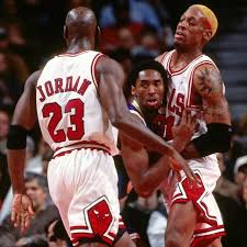 Friends, family and fellow athletes have paid tribute to nba superstar kobe bryant and eight others, including his daughter gianna, at a memorial service in los angeles. Chicago Bulls 12 17 1997 Kobe Bryant Vs Michael Jordan Their First True Meeting Facebook