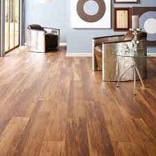 This natural mix of brown and honey tones can provide a perfect look in a wide range of homes, from a country style home to an. Apalachian Hickory Laminate Engineered Flooring