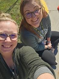 Richelle Kennedy's Instagram, Twitter & Facebook