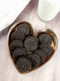 Oreo is making valentine's day easier this year with an oreo valentine's day kit packed full of all the supplies you need for your child to hand off the oreo valentine's day exchange kit is perfect. Celebrate This Valentine S Day With Oreo Stylish Cravings