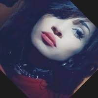 Darla Hurst's Instagram, Twitter & Facebook