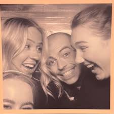 I've seen a lot of posts recently about work and life balance. This is very  possibly because jobs are moving back in office… The problem is, it's too  easy to get used