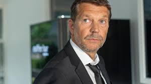 After many, long breaks i picked. E3hrbjvbjao1dm