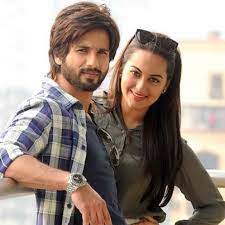 Shahid Kapur And Sonahksi Sinha On The Promotion Of Their Movie R Rajkumar Shahid Kapoor Sonakshi Sinha Bollywood Couples