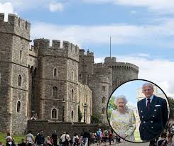 Ever since william the conqueror built the first castle here in 1078, royal families have stayed for extended periods. The Queen And Prince Philip Return To Windsor Castle For Lockdown 2 0 Royal Borough Observer