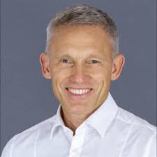 Jennifer Stratmann's Instagram, Twitter & Facebook