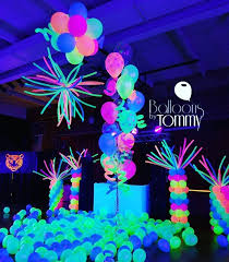 Birthday Decoration At Home With Balloons And Lights This Dance Floor Is Ready To Party The Uv Balloons Light Up The Room More Than The Lights Themselves Glow Birthday Party Neon Party Neon Party Decorations