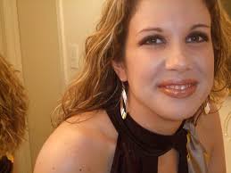 Dora Peacock's Instagram, Twitter & Facebook