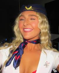 Cassie Clifton (@cassie.clifton) · Instagram 照片和视频