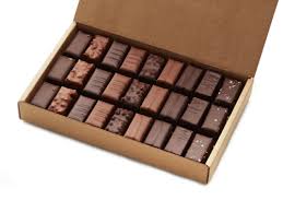 Pralines A L Ancienne Box In 2020 Chocolate Showpiece Pralines Alain Ducasse