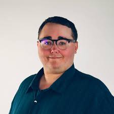 Eddie Redmayne only signed a few autographs when we were there