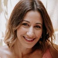 Beatrice Rendon's Instagram, Twitter & Facebook