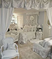Sliding barn style door for the modern rustic bedroom. 25 Delicate Shabby Chic Bedroom Decor Ideas Shelterness