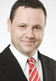 Knut Sander wird Gesellschaftler von Kukla -