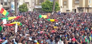 Manifestation place de la nation aujourd'hui. Manifestation De Soutien Les Guineens De Dakar Remplissent La Place De La Nation Photos