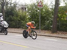 Dann erst erfuhr sie, dass anna kiesenhofer als ausreißerin triumphiert hatte. Annemiek Van Vleuten Wikipedia