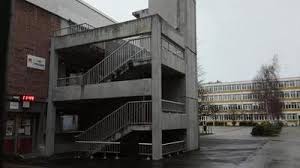 Au Havre Le Blocus Du Lycee Porte Oceane Tombe A L Eau