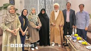 مهدی کروبی: برخی نظامی‌ها در مجلس برای پوتین یقه پاره می‌کنند