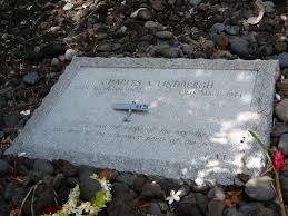 Charles augustus lindbergh was an american aviator, military officer, author, inventor, and activist. Grab Von Charles Lindbergh Mapio Net