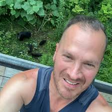 Once In A Lifetime Bear Encounter In The Great Smoky Mountains • CompassOhio