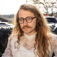 Potionseller (@potionsellerMI)