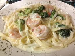 Creamy shrimp alfredo pasta is a classic restaurant meal that is super easy to make. Pin By Mikes Pizzeria On Delicious Dinners Creole Dinner Recipes Recipes Fettuccine Alfredo Sauce Recipe