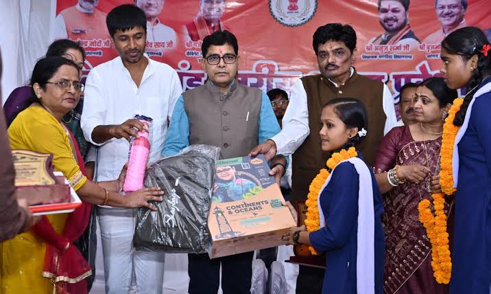 Balodabazar School Infrastructure: शिक्षा के साथ संस्कारों का समावेश ही समृद्ध छत्तीसगढ़ की नींव; स्कूलों के लिए 3 करोड़ रुपये स्वीकृत - bolbharat24.com