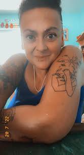 Kate Searfoss's Instagram, Twitter & Facebook