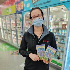 Er ist vegan, glutenfrei und super proteinreich. K Citymarket Ben Jerry S Cookie Dough Chunks Facebook