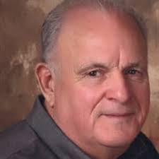 Wade Skinner's Instagram, Twitter & Facebook