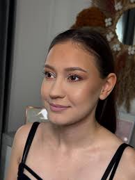 Maine se taie porci de carne se vand si la carcasă 27 lei kg cu cap si  organe sau 28 lei fara organe,disponibilă pulpa spate pregătită de pus la  sare 40 lei