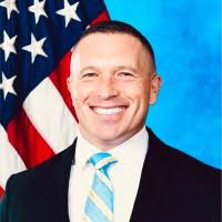 2300+ profils pour “Pifer”