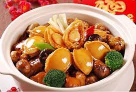 鮮鮑魚除了陳皮蒸，用薑葱爆炒也是非常美味。 食材：（二人份） 鮑魚 8隻 薑 8片 葱 8棵 蠔油 1湯匙 生粉 3湯匙 做法： 1.鮑魚去殻，用生粉刷洗，沖淨生粉（會把污垢一併沖走），切厚片 2.薑切成粗絲，葱切段，分開葱白及葱青 3.燒熱少許油，炒香薑片及葱白 4.下蠔油、鮑片及剩餘的葱. çº¢çƒ§é²é±¼çš„å®¶å¸¸åšæ³• çº¢çƒ§é²é±¼çš„åšæ³•å¤§å…¨ æ€Žä¹ˆåšçº¢çƒ§é²é±¼ çŸ¥ä¹Ž
