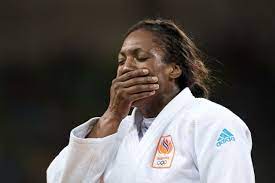 In het indrukwekkende arena carioca mochten elf nederlandse judoka's voor een felbegeerde medaille strijden. Judoka Van Emden Pakt Brons In Rio Nrc