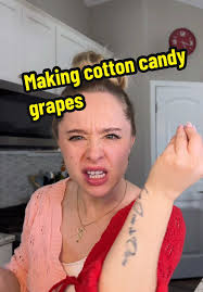 Making Cotton Candy with Mama Vs Powder