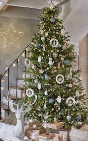 Sapin de noël en tissu déco noël à fabriquer loisirs ment faire vous même votre sapin de noël en tissu découvrez mille et un tutos patrons et modèles l'illuminer tuto faire un sapin creux en laine collée et l'illuminer pour décorer la table de noël deco maison noel interieur 27 magnifique deco sapin de. 40 Beaux Sapins Reperes Sur Pinterest